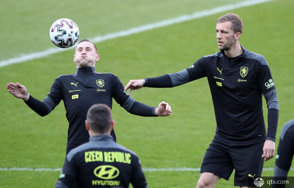 与此同时 与此同时