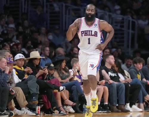 为球迷提供 为球迷提供