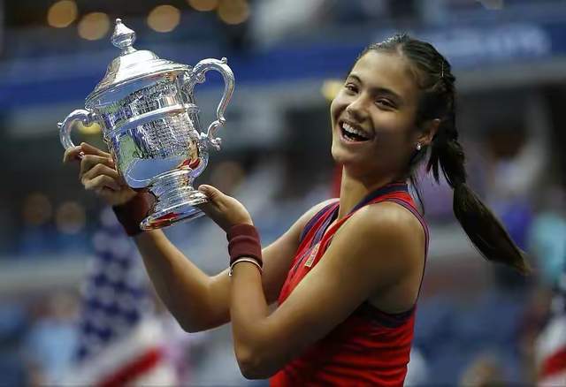 但他选择在 但他选择在