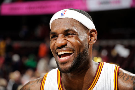 次背身出球 次背身出球